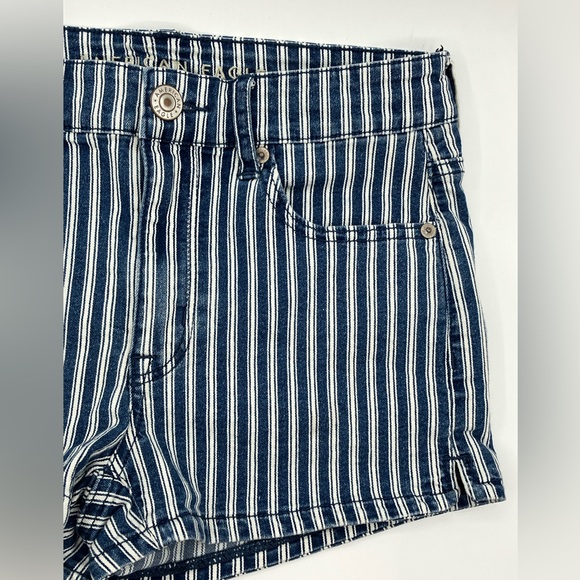 American Eagle Blue Striped Shorts Women Size 4 Stretch - Picture 2 of 5